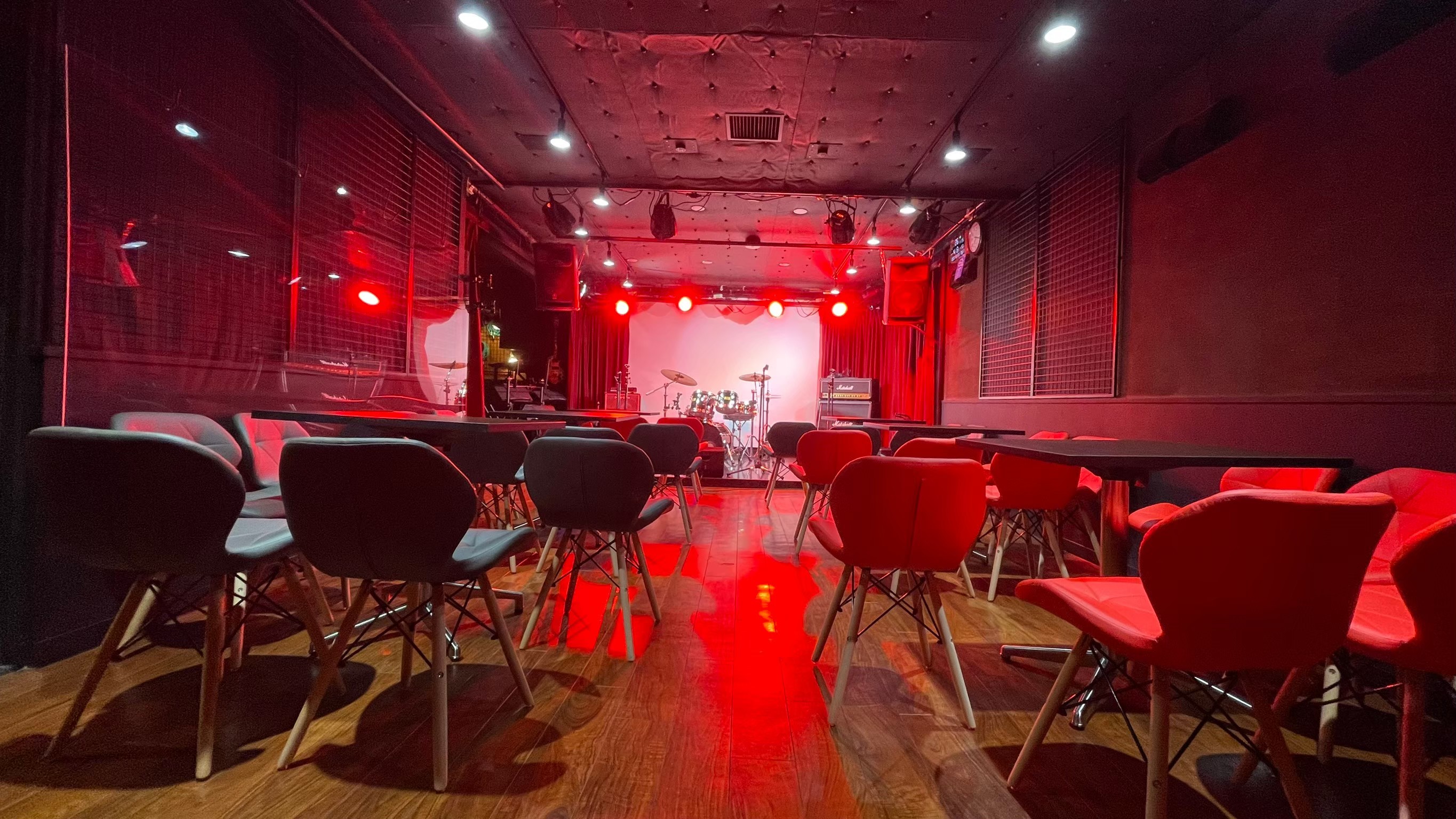 BECKアキバの室内1